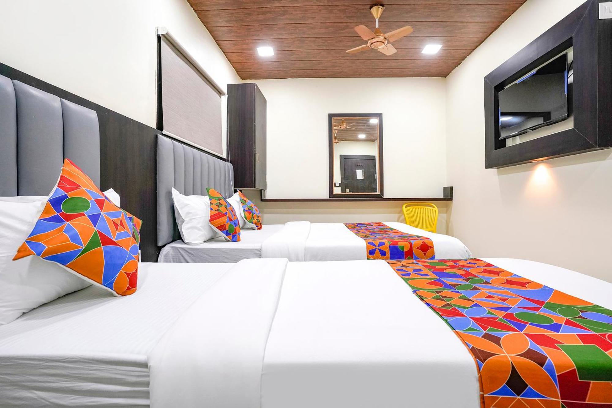 Fabexpress Gulshan Grand - Nr Gateway Of India Mumbai  Buitenkant foto