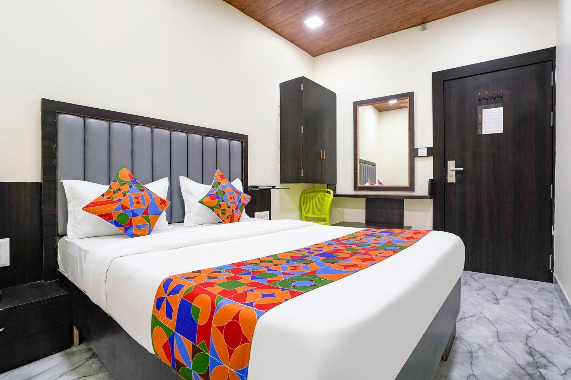 Fabexpress Gulshan Grand - Nr Gateway Of India Mumbai  Buitenkant foto